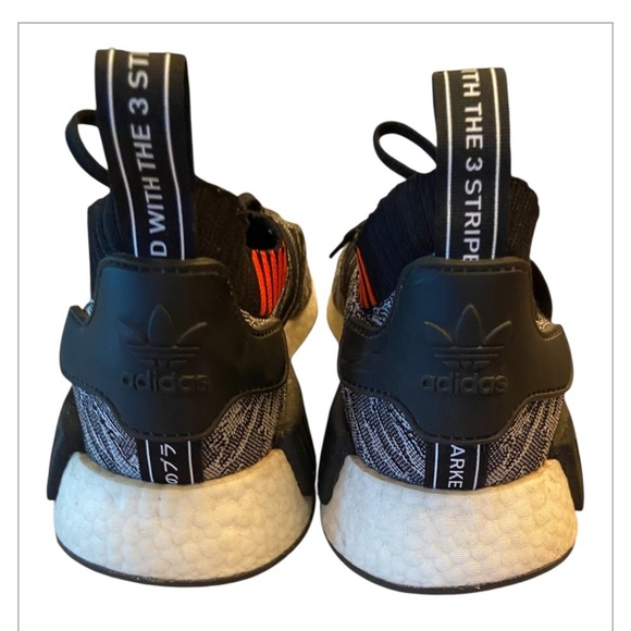 Adidas NMD R2 Primeknit Black/ White/ Grey Red Boost Sz 12 - Picture 4 of 6